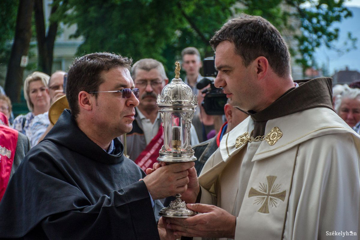 &bullet;  Fotó: Pinti Attila