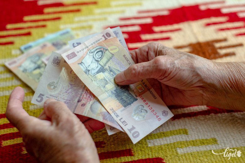 Legtöbben nagyon kevés pénzből kénytelenek élni •  Fotó: Gecse Noémi