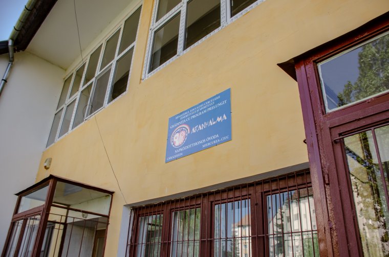 Nem csak tömbházakat hőszigetelnek Csíkszeredában