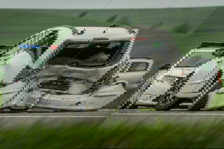 Belerohant az előtte haladó autóba