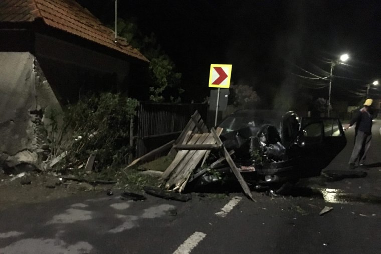 Mi a teendő közúti baleset esetén?