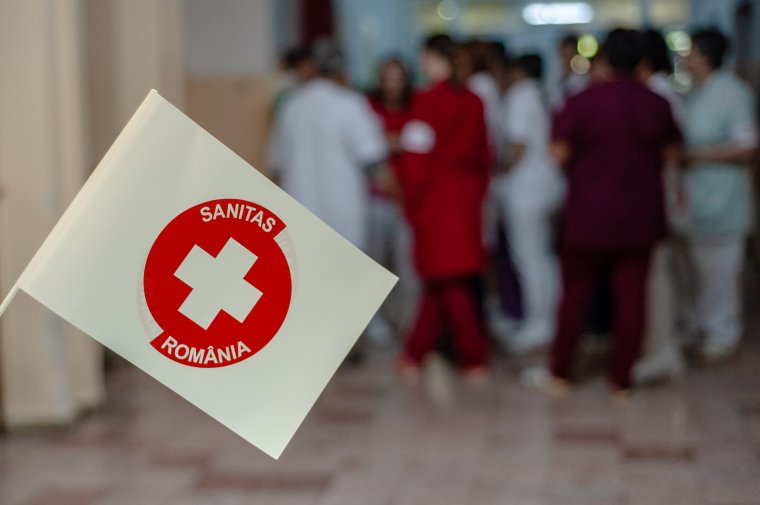 A Sanitas az egészségügyi dolgozók egységes, 20 százalékos béremelését követeli