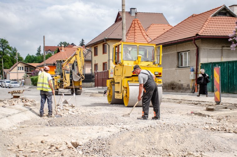 Nyárra átalakul a zsögödi főutca