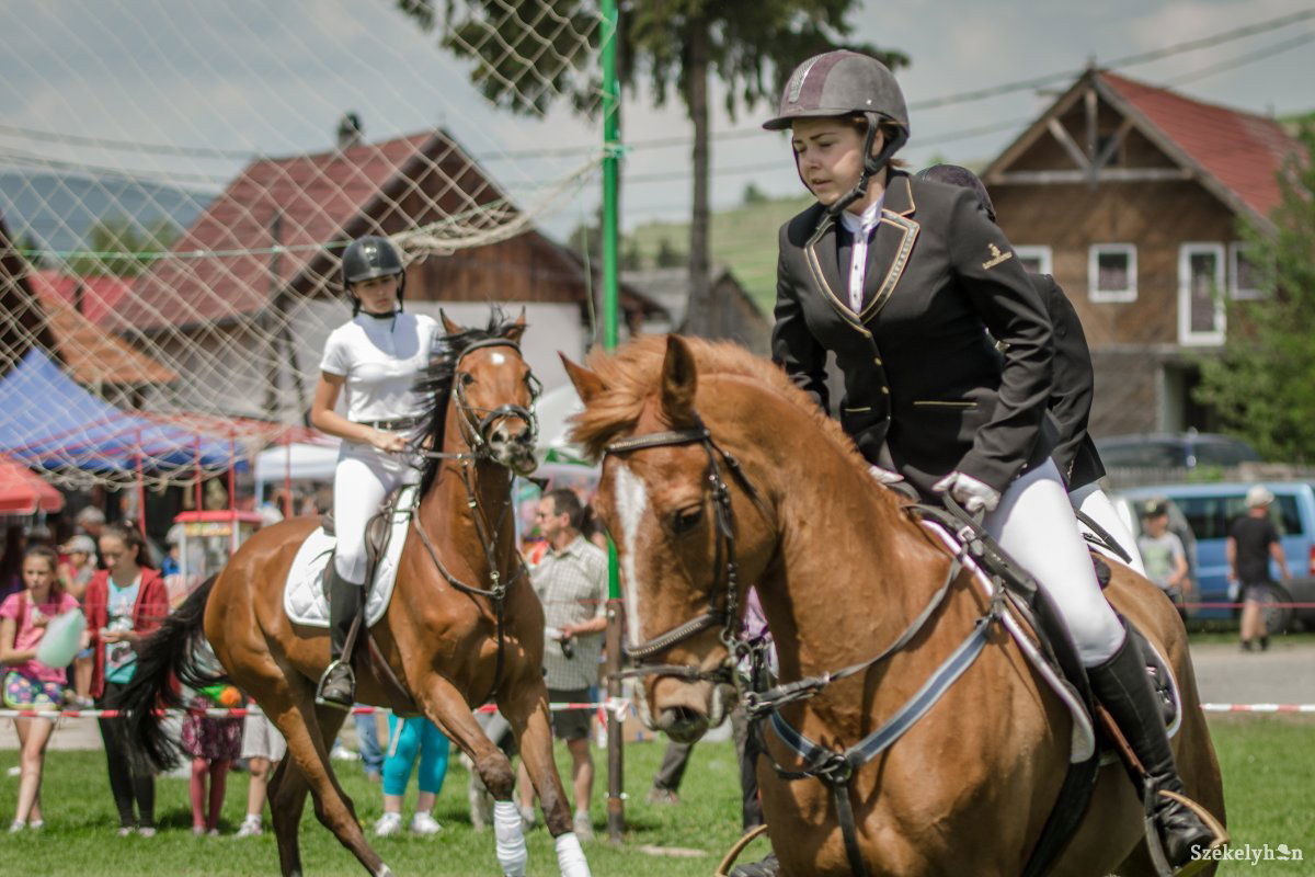 &bullet;  Fotó: Pinti Attila