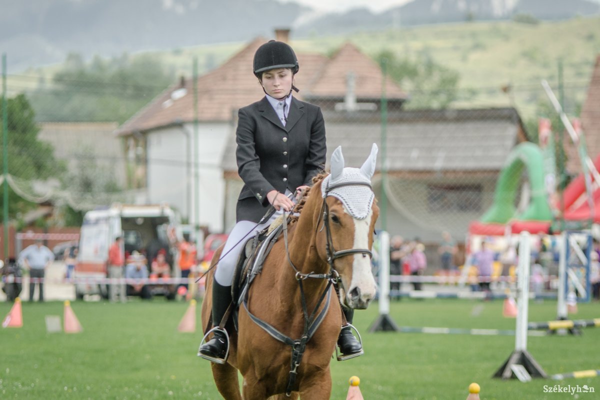 &bullet;  Fotó: Pinti Attila