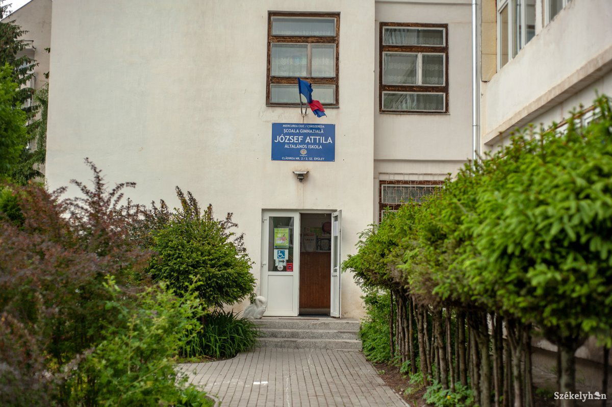 A József Attila Általános iskola épülete &bullet;  Fotó: Gecse Noémi