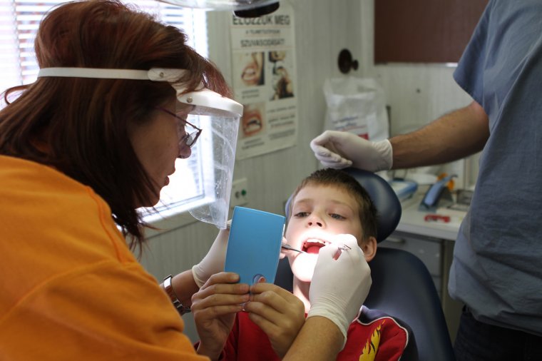 Május elején ismét Erdélyben vizsgálnak a Nemzetközi Gyermekmentő Szolgálat önkéntes orvosai