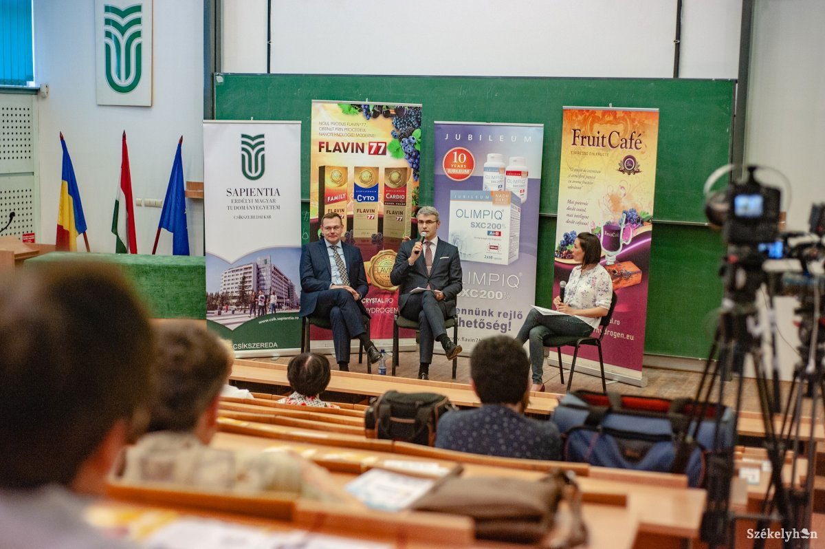 Domokos Iván és Péter Szilárd. Pál Bíborka kérdéseire válaszoltak &bullet;  Fotó: Gecse Noémi