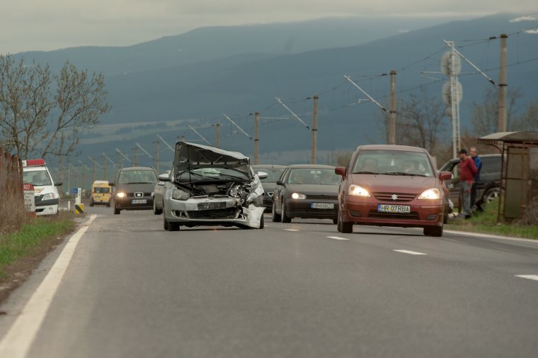 Közúti baleset sérültek nélkül