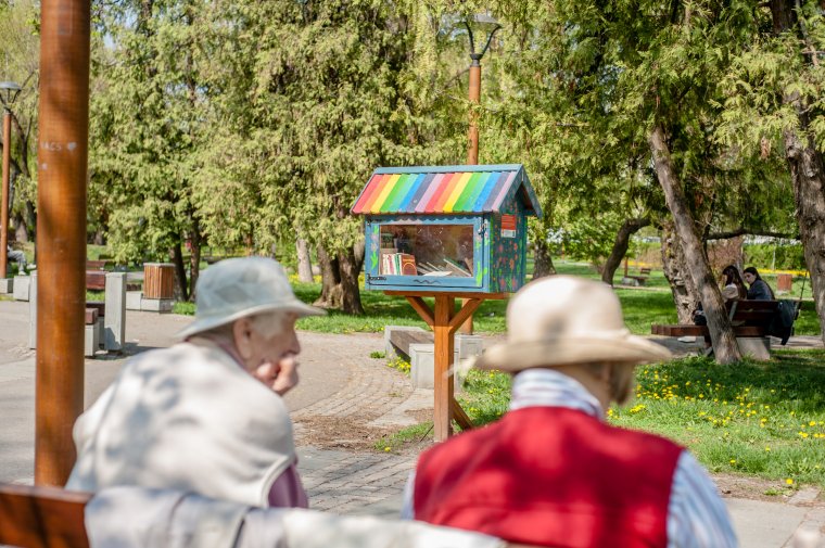 Könyvkuckók Csíkszeredában: meg kellene érteni, hogy az elvett könyveket vissza kell vinni, vagy mást kell tenni a helyébe