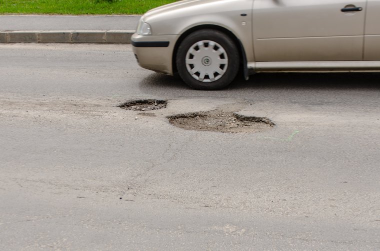 A gödörjelentő alkalmazásnál több kell ahhoz, hogy okos legyen egy város