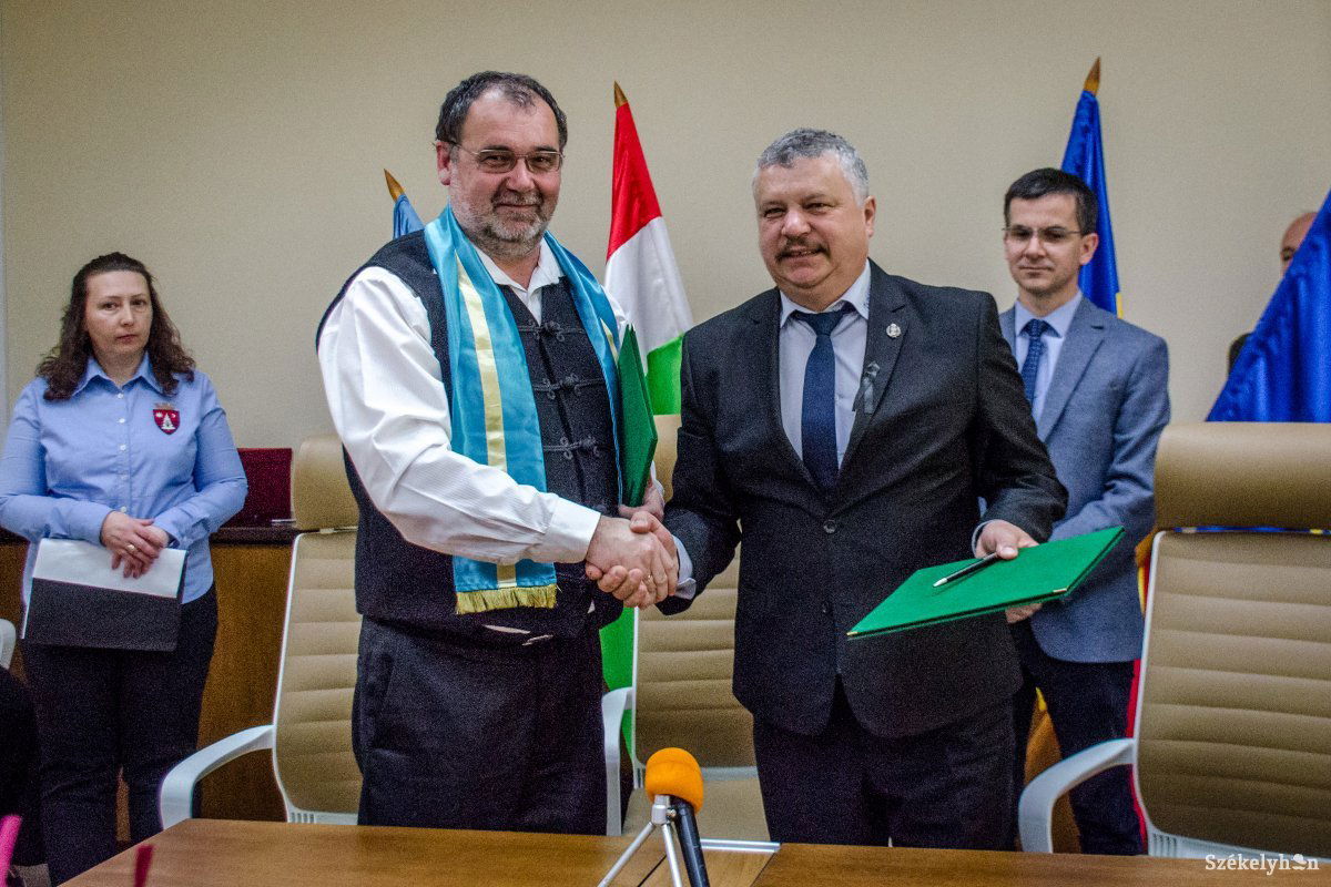 &bullet;  Fotó: Pinti Attila