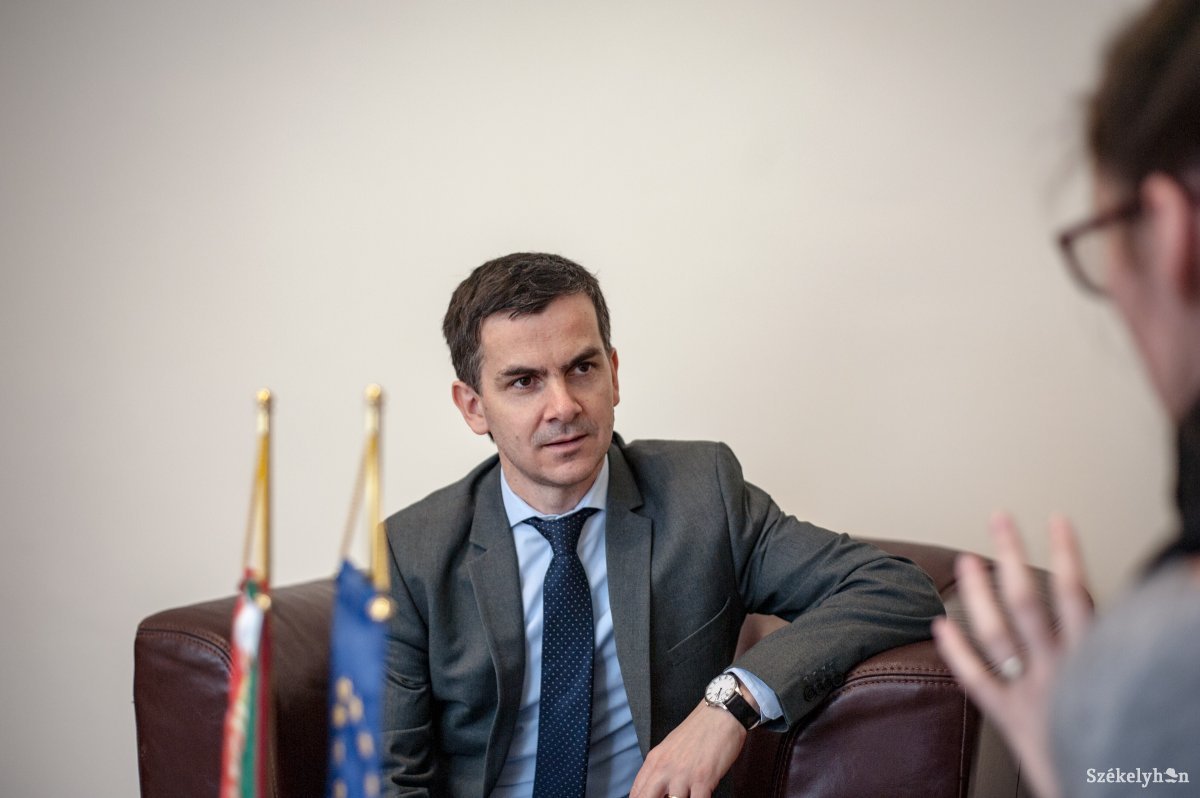 Tóth László: világszerte 378 622 fő regisztrált a magyarországi országgyűlési választásokra, ez közel duplája a négy évvel ezelőttinek •  Fotó: Gecse Noémi