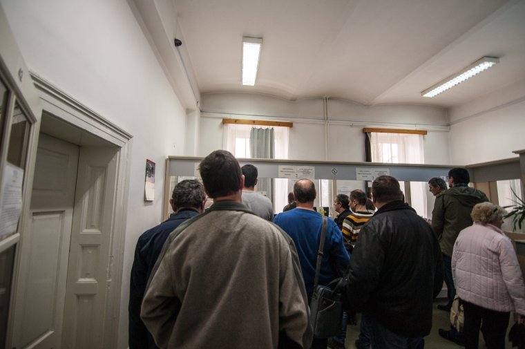 A Bolojan-kormány „egyértelmű” kiadáscsökkentő intézkedései