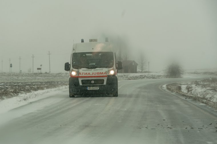 Marad a szeles időjárás, hóviharokra is figyelmeztetnek a meteorológusok