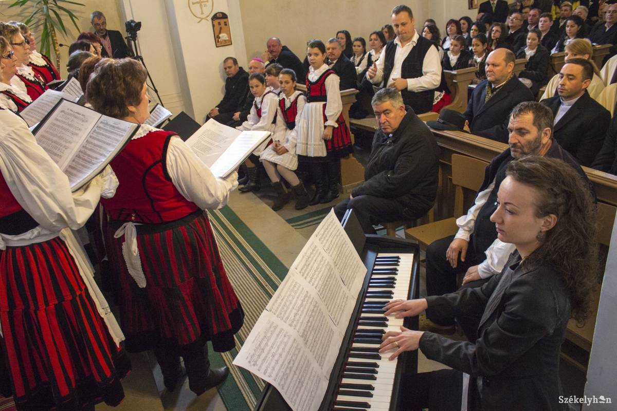 Mindenkit nagy szeretettel várnak az Alcsíki Egyházi Kórustalálkozóra. Archív • Fotó: Szabó Zsolt