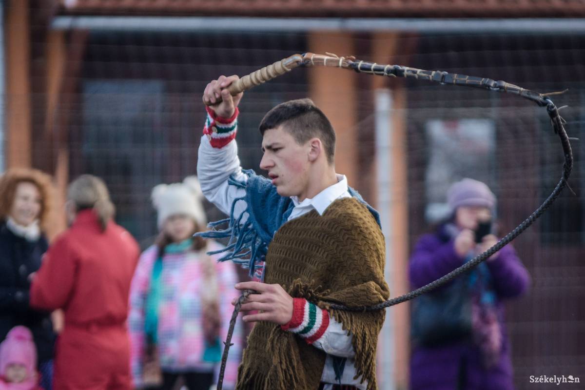 &bullet;  Fotó: Pinti Attila