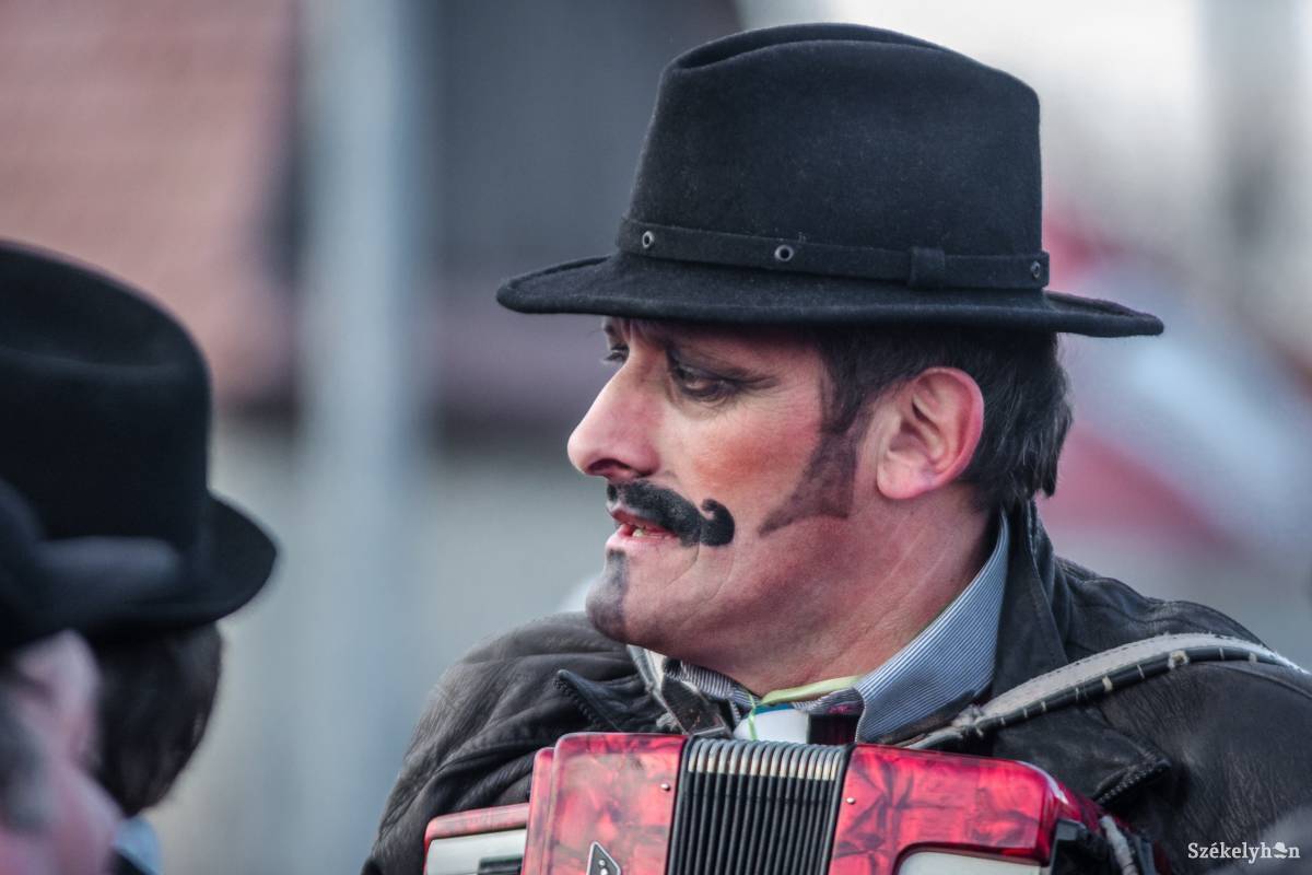 &bullet;  Fotó: Pinti Attila