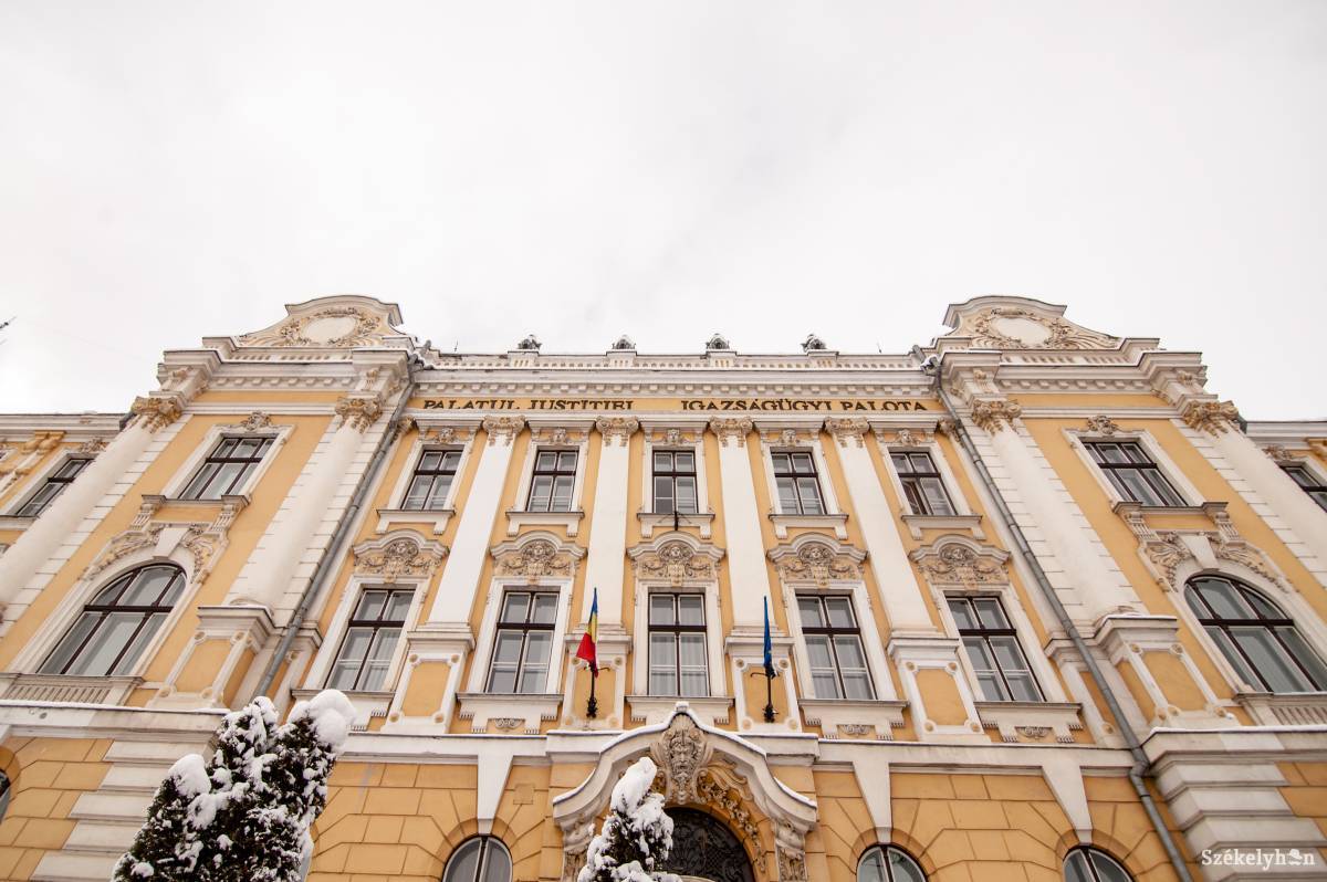 A Hargita Megyei Törvényszék épülete. Évek óta húzódik az eljárás •  Fotó: Gecse Noémi