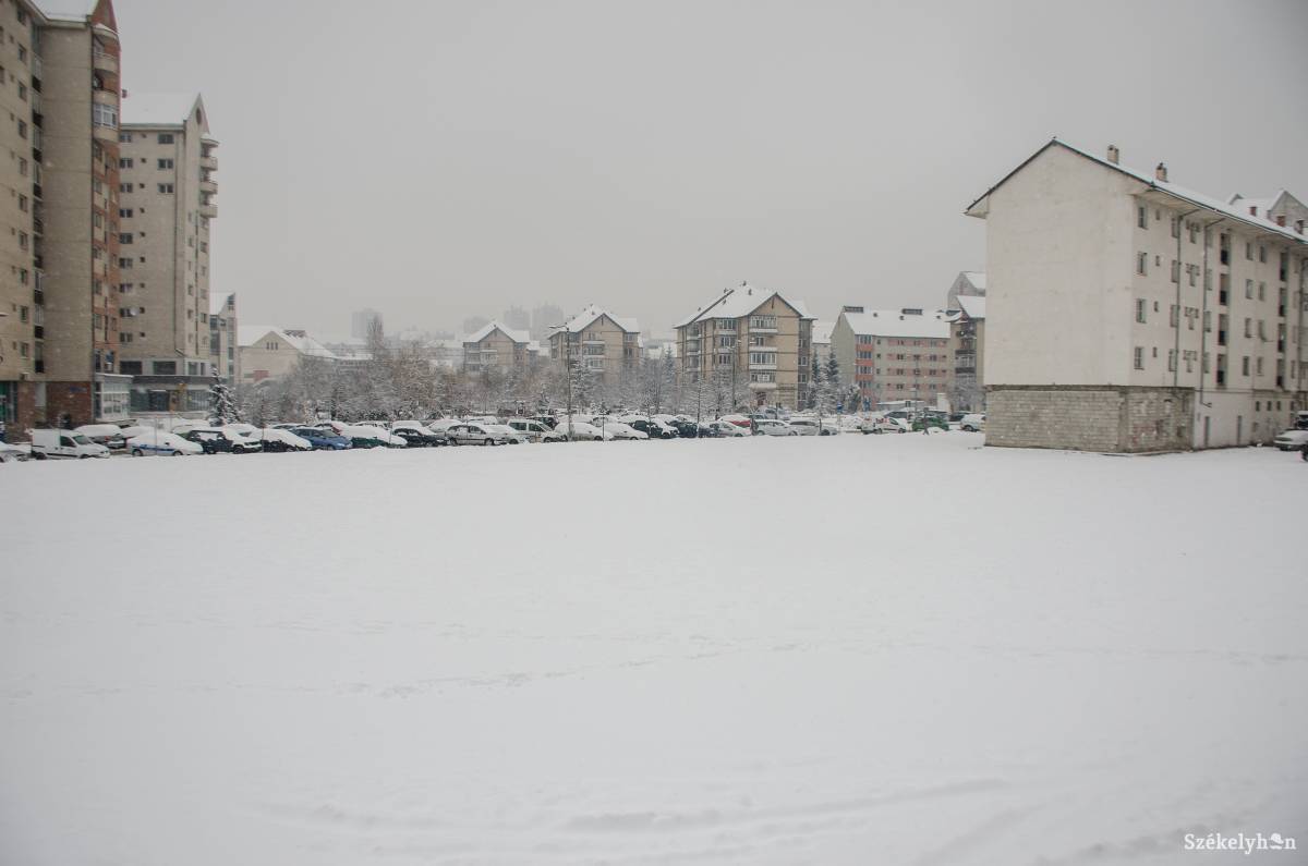 Több elképzelés is volt a telek hasznosítására, de egyik sincs napirenden • Fotó: Gecse Noémi