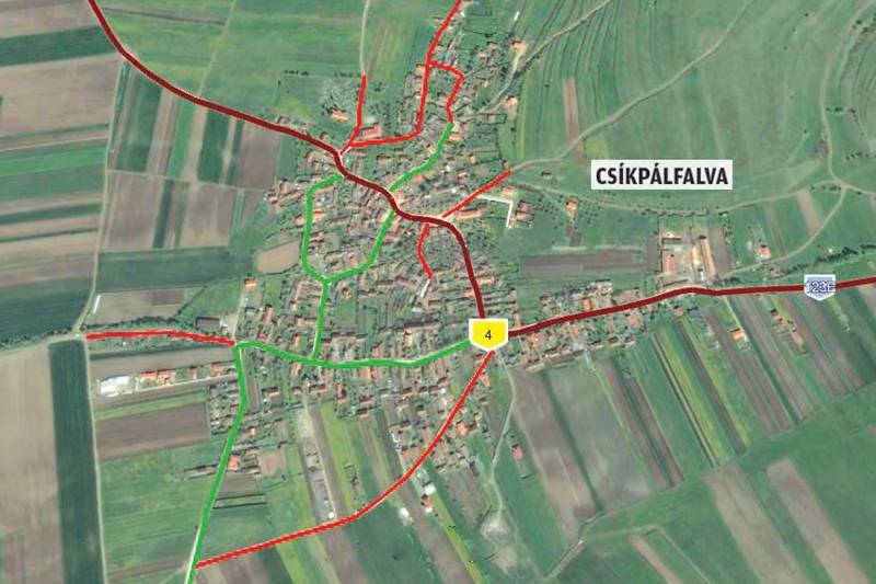 Csíkpálfalván az aszfaltozandó községi utakat pirossal jelölték. Zöld színűek a korábban leaszfaltozott községi utak 