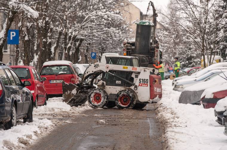 Csíkszeredában szinte nincs olyan városrész, ahol ne okozna gondot a felgyülemlett hó