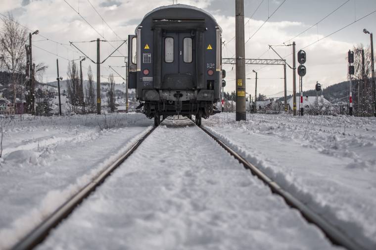 Elgázolt a vonat egy fiatalt Ajnádon
