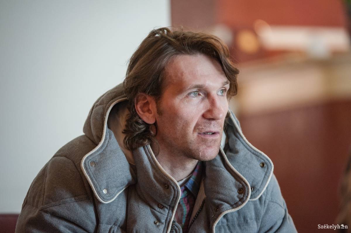 Hihetetlenül nagyszerű érzés volt számára hallgatni, ahogy egy telt csarnok énekli a székely himnuszt &bullet;  Fotó: Gecse Noémi