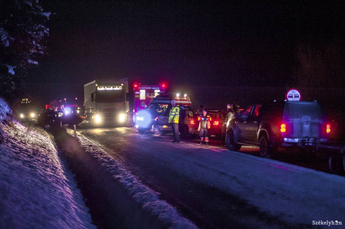 &bullet;  Fotó: Pinti Attila