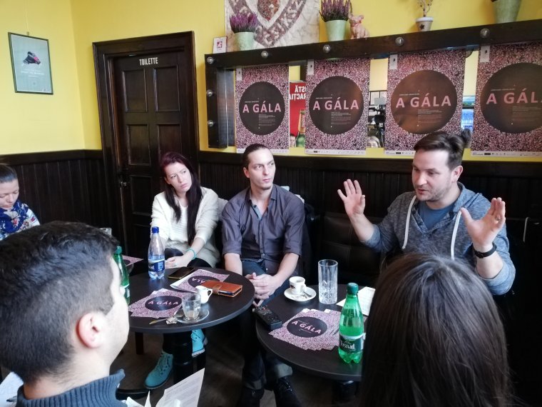 A gála: színházi előadás, amelyben a humor a központi elem