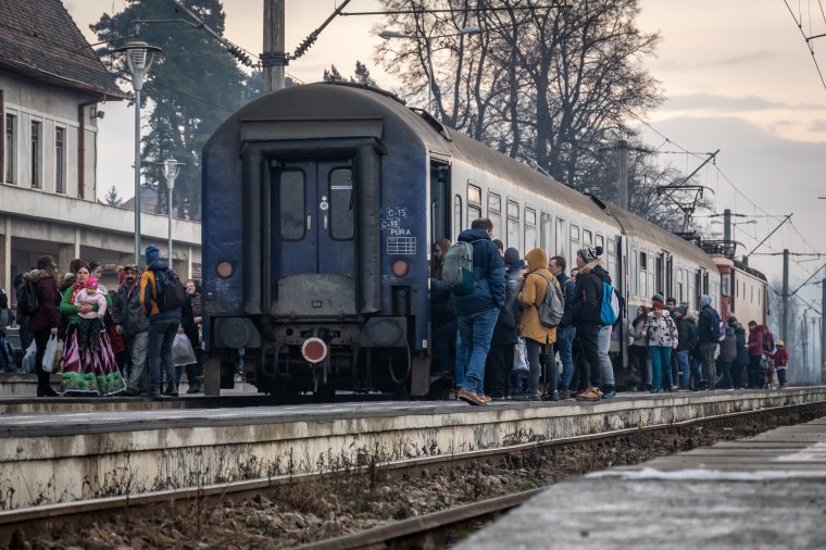 Az állami vasúttársaságot is felszólította az állami hatóság, ne bojkottálja az egyetemisták árkedvezményeit