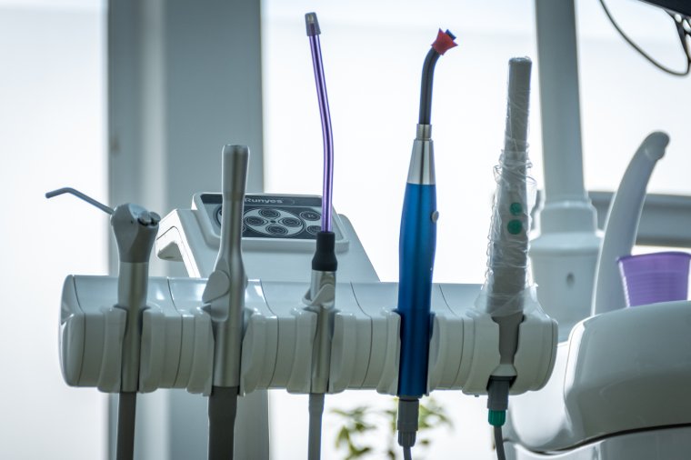 Így oldották meg a sürgősségi fogorvosi ellátást a járványügyi helyzetben