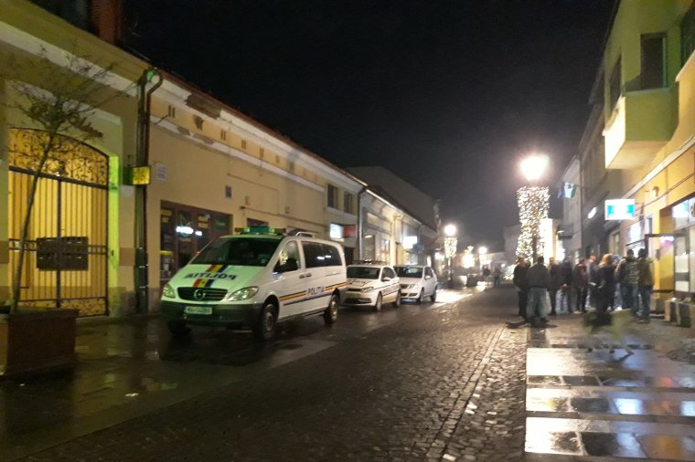 Szórakozóhelyeket, bárokat ellenőrzött a rendőrség