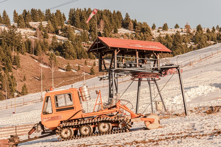 Egyelőre csak a Madarasi Hargitán és Maroshévízen lehet hódolni a téli sportoknak