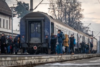 Továbbra is jár a vasúti utazási kedvezmény az egyetemistáknak