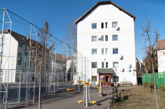 Matrac, párna, papucs, tévé – alapfeltételek egy hajléktalanszállón