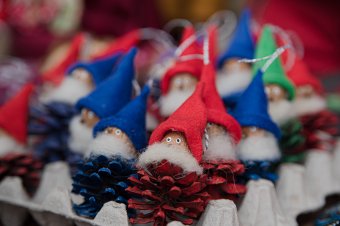 Fogyatékkal élők által készített egyedi tárgyakat állítanak ki Csíkszeredában