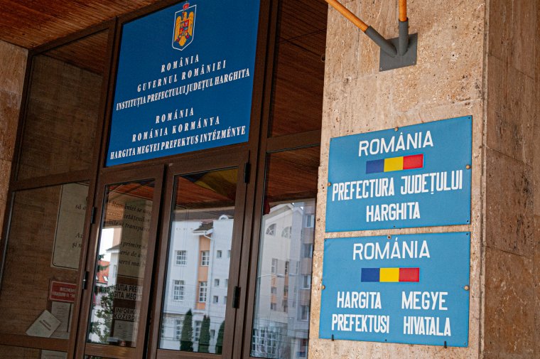 Orban: le fogjuk váltani a prefektusokat