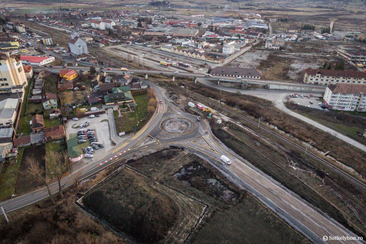 A még készülőben levő kerülőút. Még egy darabig ez lesz a legújabb •  Fotó: Pinti Attila