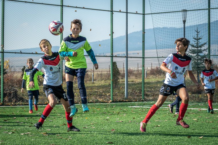 Műgyepes minifocipályával gazdagodott Csaracsó