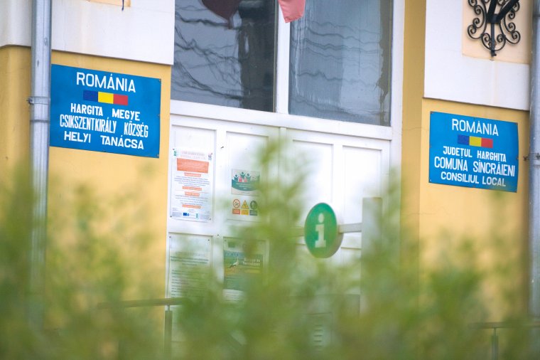Kétórás figyelmeztető sztrájkot tartanak szerdán a polgármesteri hivatalok alkalmazottai