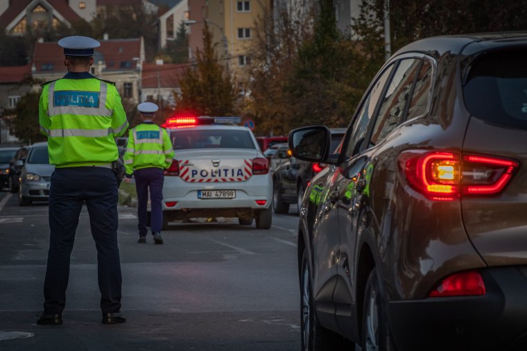 Mostantól fizikai erőt is alkalmazhat a közlekedési rendőr igazoltatáskor, ha a helyzet megköveteli