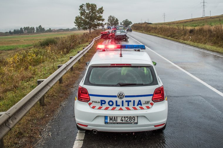Szabálytalanul előztek, nem adtak elsőbbséget – baleset lett a vége