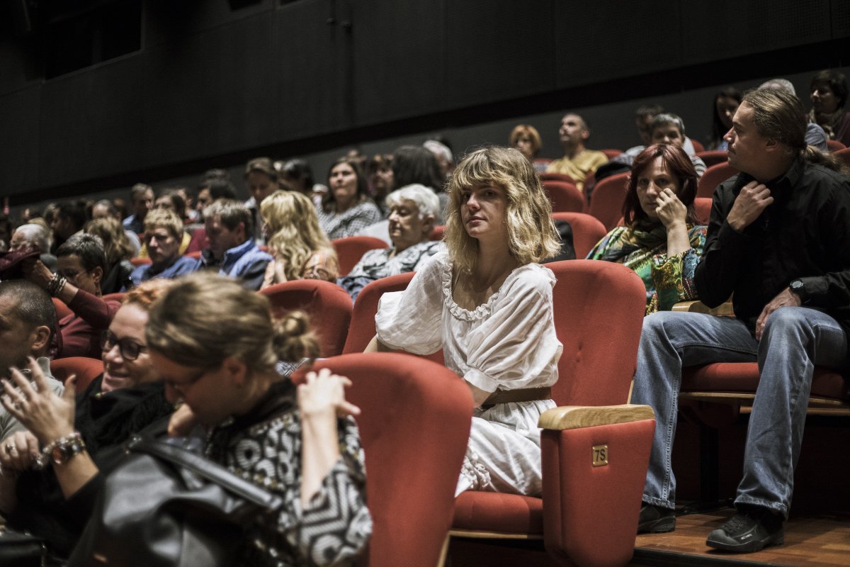 A Filmszeredán a Napszállta főszereplője, Jakab Juli is végignézte a filmet •  Fotó: Kelemen Kinga/Filmszereda