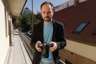 Az érzelmeket támadó fotós: az emberi történetek érdeklik Miklós Csongort