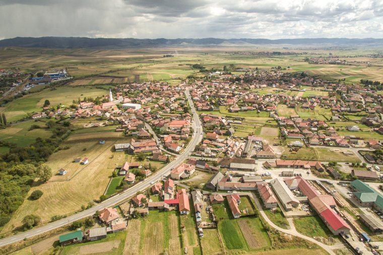 Lefödik az útszéli sáncokat, így lesznek kerékpárutak a községi utcákban