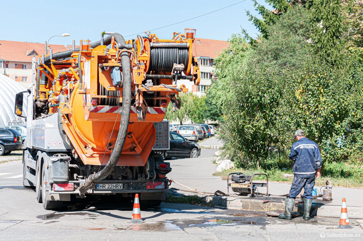 Jóérzésen múlik, hogy odafigyelünk vagy sem arra, mit dobunk a lefolyóba. Képünk illusztráció •  Fotó: Gábos Albin