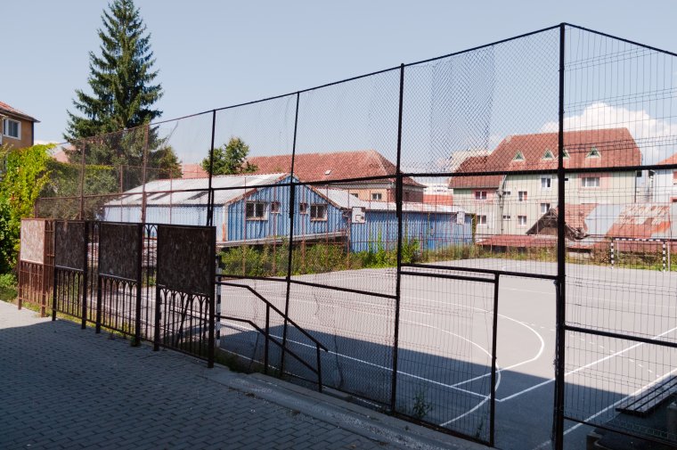 Megszavazta a képviselőház az iskolai sportpályák ingyenes használatáról szóló törvénytervezetet