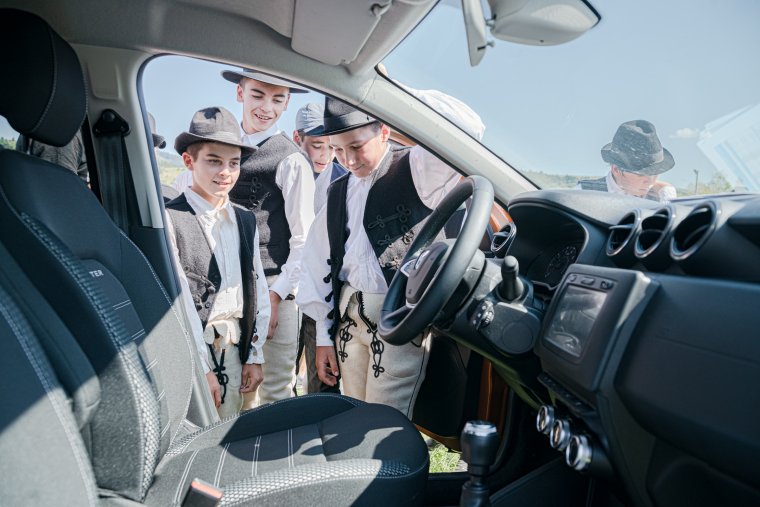 Az újabb rekordot döntő Dacia „húzza” a nyereségromlással záró Renault-t