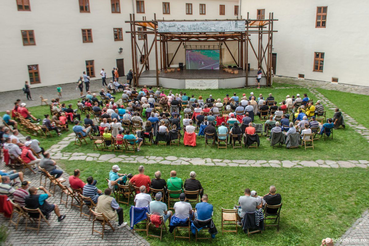 •  Fotó: Pinti Attila